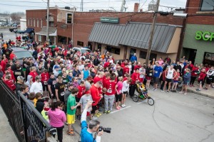 The racers gather at the starting line behind Molly's for the start of the run. 