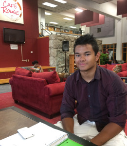 PHOTO BY BETHANY SHERROW / ASSISTANT NEWS EDITOR Ryan Chase relaxes in the Elliott Student Union before the first day of classes.