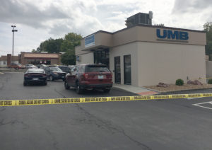 PhOTO BY BETHANY SHERROW Warrensburg police respond to a call Thursday afternoon regarding a robbery at the UMB Bank at 414 N. McGuire St.